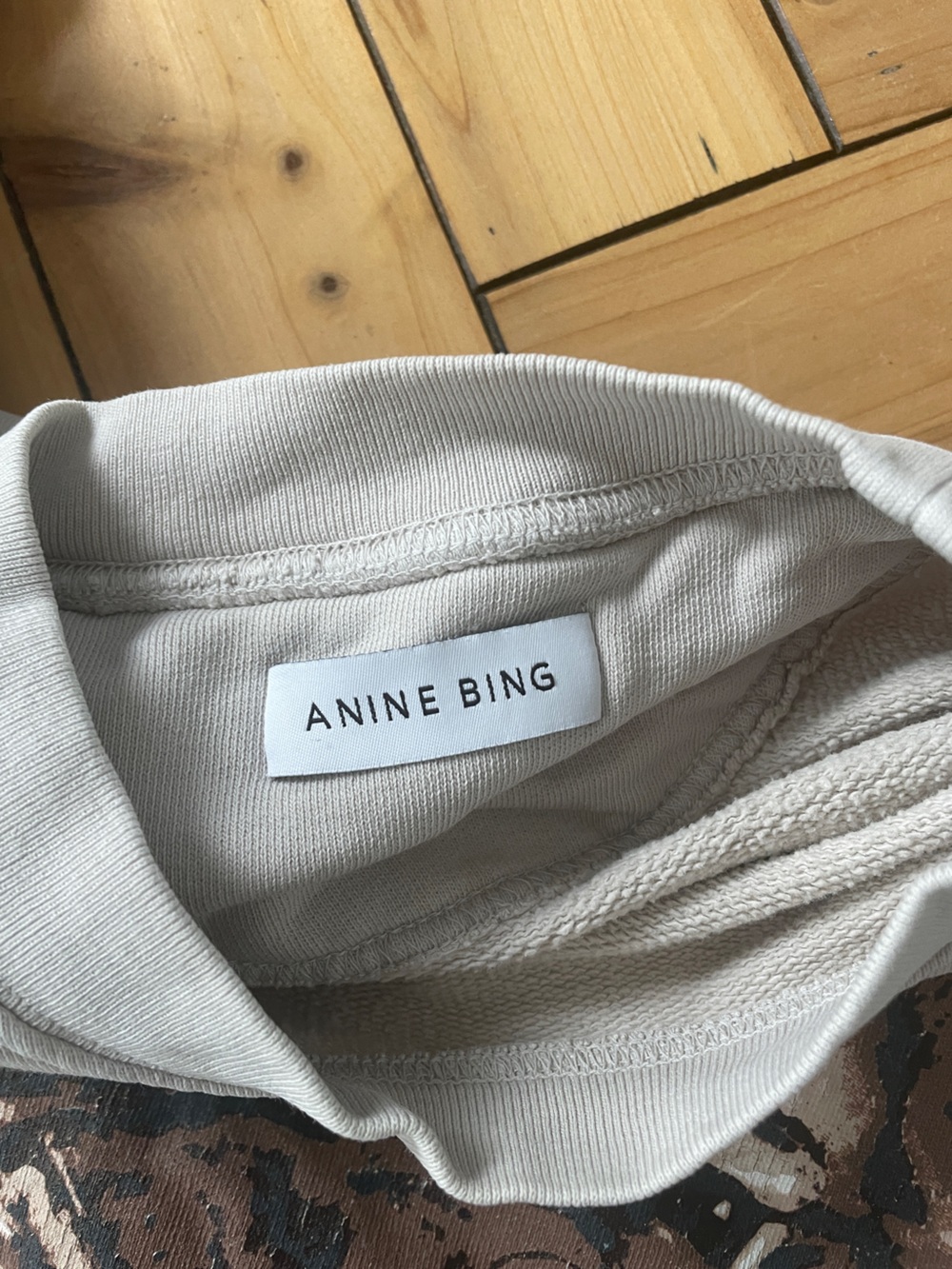 Anine Bing Cream Crewneck Sweatshirt with Tiger Graphic - Picture 8 of 8